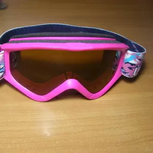 Лыжные очки фирмы UVEX