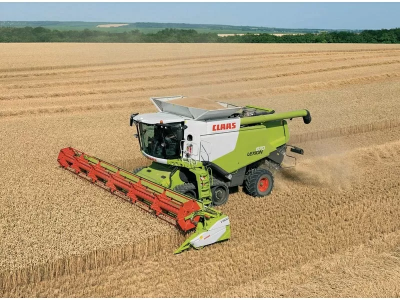 Уборка урожая комбайнами  CLAAS Lexion