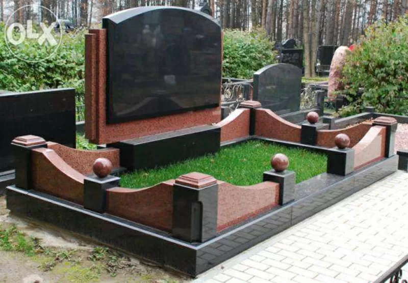 Памятники из гранита и бетона в Чернигове 2
