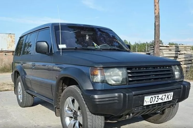  MITSUBISHI Pajero 2