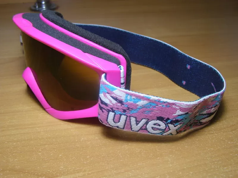 Лыжные очки фирмы UVEX 2